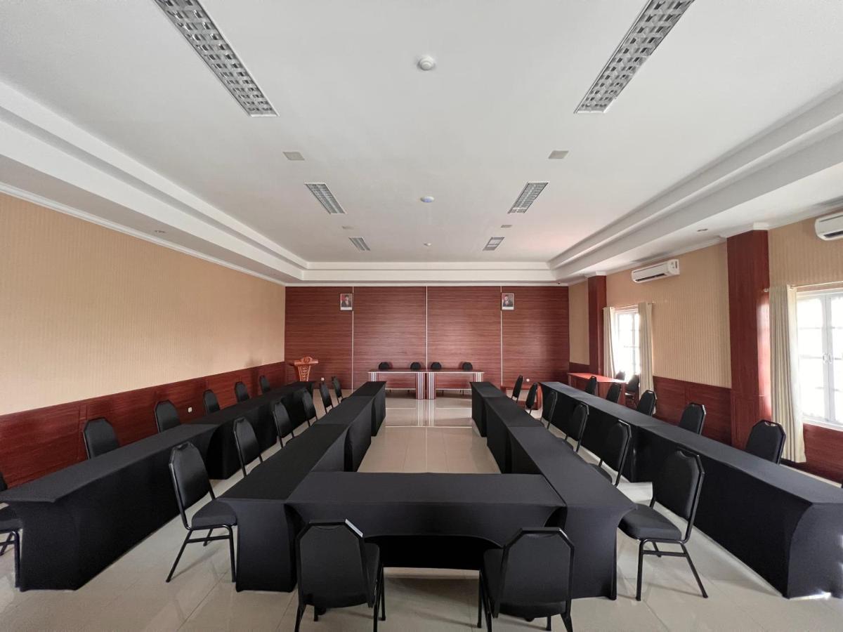 Le Semar Hotel Karawaci Dahung Экстерьер фото